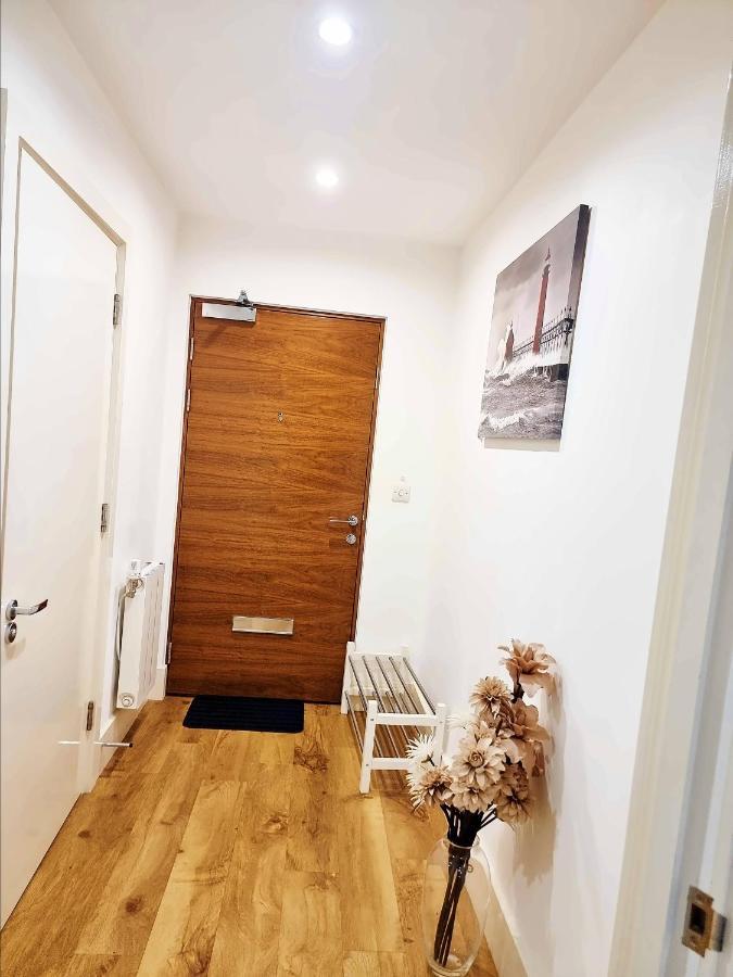 Your Riverside Home 2 With Private Balcony London Kültér fotó