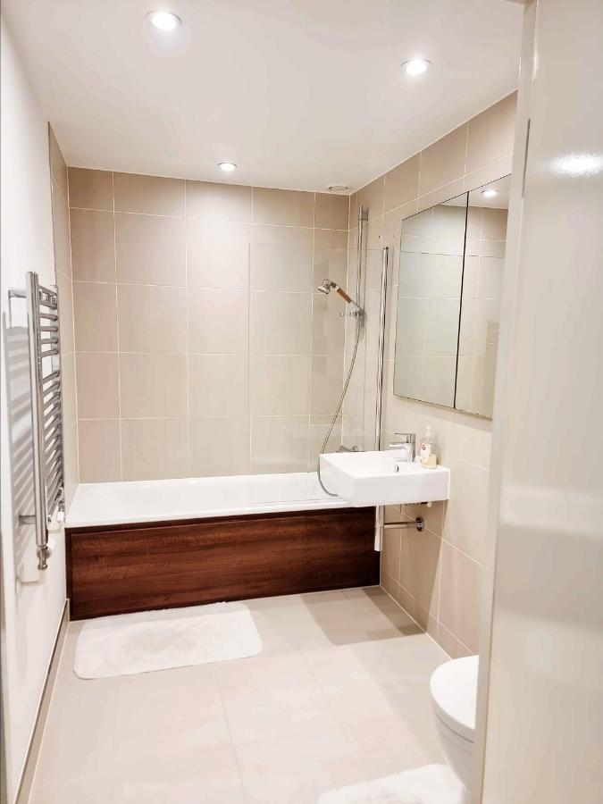 Your Riverside Home 2 With Private Balcony London Kültér fotó